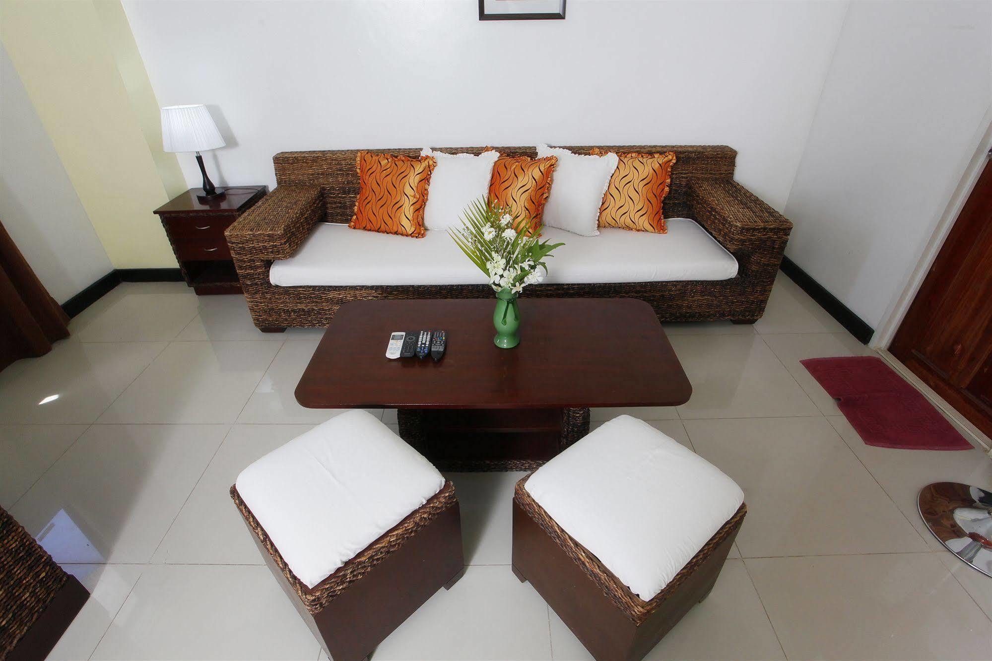 Sdr Serviced Apartments Cebu Stadt Exterior foto